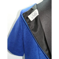 Wełniana sukienka Płaszczyk z kolorowymi kieszeniami - chabrowa